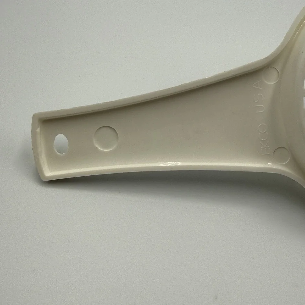 Vintage EKCO USA Off‎ White Citrus Juicer Reamer Mid Century Kitchen Tool